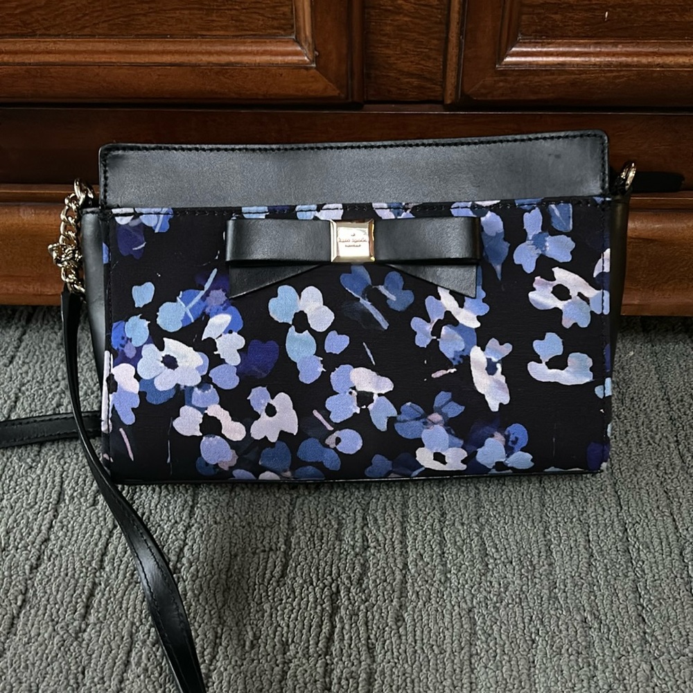 Kate Spade Crossbody. New without tag.